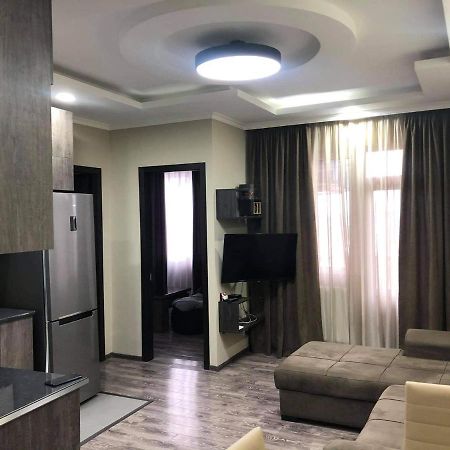 George-Groups Apartment Кутаиси Екстериор снимка