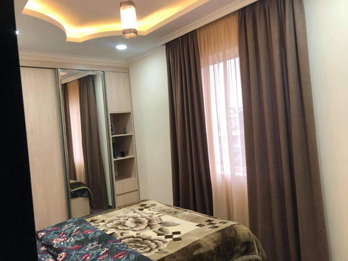 George-Groups Apartment Кутаиси Екстериор снимка